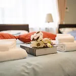 Nestay Inn Osaka Nanbakuromon