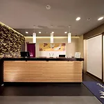 Shinsaibashi-Higashi Crystal Hotel