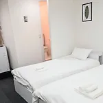 Reifa 宿泊 日本橋 3人部屋