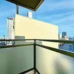 クリスタルコート難波
