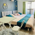 Good Location, Convenient Transportation Nipponbashi Station 4 Minutes Dotonbori 6 Minutes Kuromon Market 8 Minutes Double Bed O5