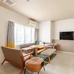 8B Hotel -Osaka Nishikujo Apartment-