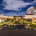 Art Hotel Osaka Bay Tower