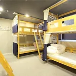 Very Hostel Namba