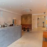 Bijou Suites Ai