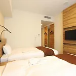 Smile Hotel Premium Osaka Higashishinsaibashi