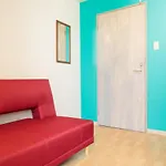 J-Hoppers Osaka Guesthouse