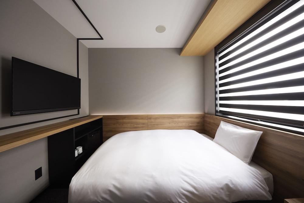 Hotel Androoms Shin-osaka 3*