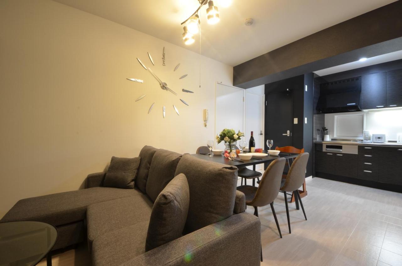 River Side Namba 200 Apartment *