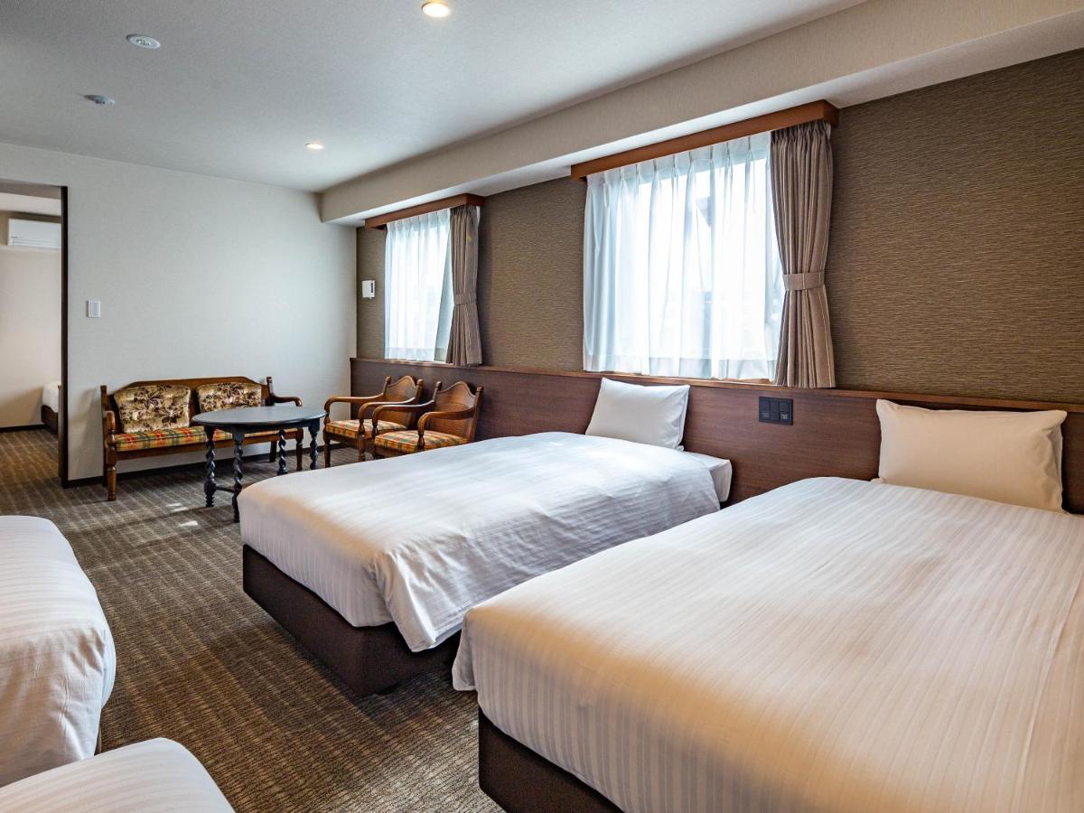 Bande Tenpozan Higashi Hotel 4*