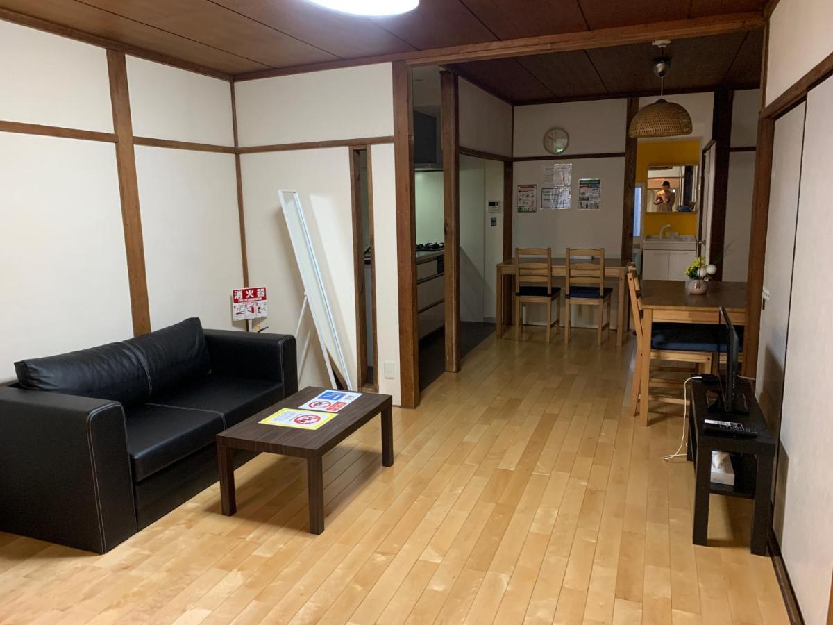 Apartment Taisho Terrace House