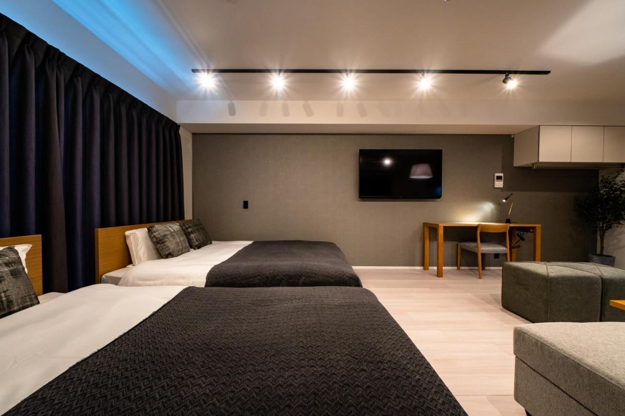 Apartment In Yebisu *
