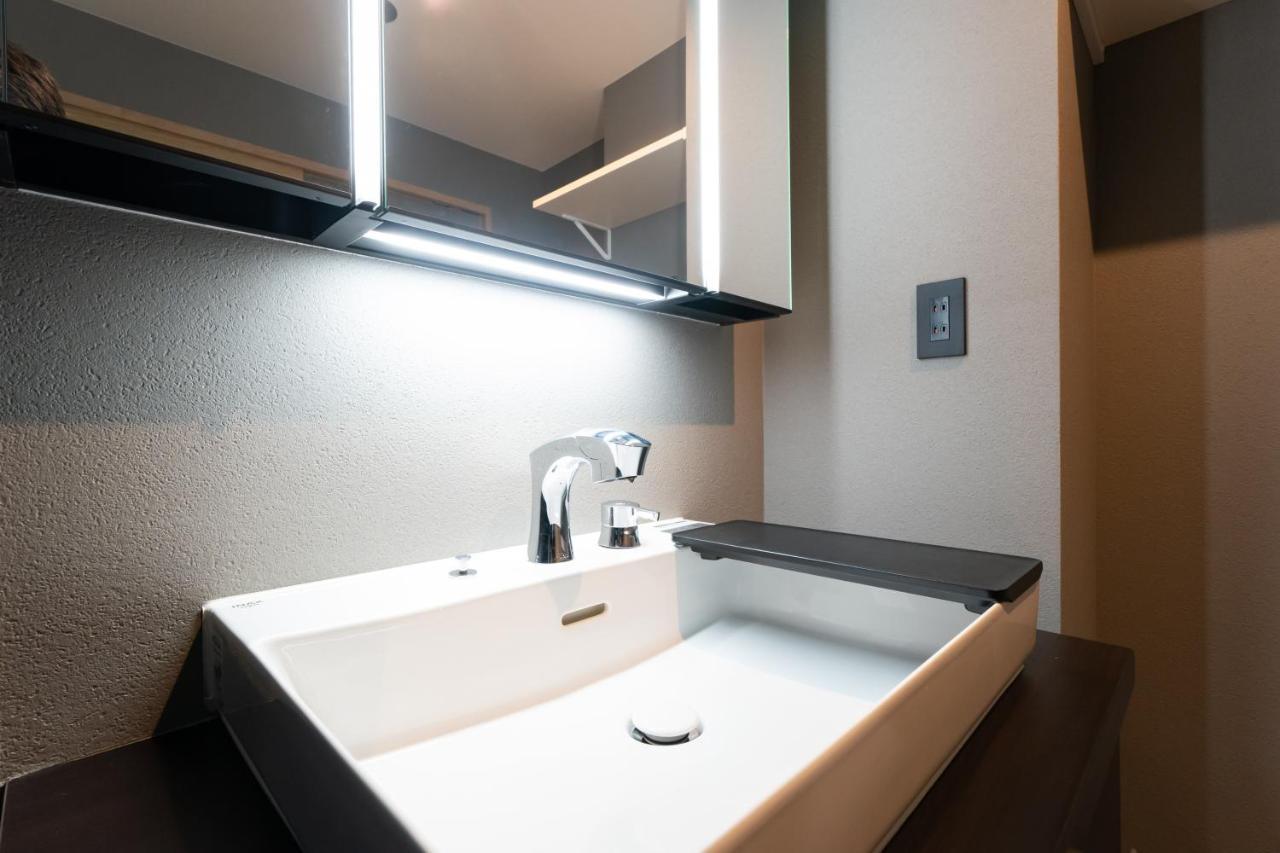 Apartment In Yebisu *