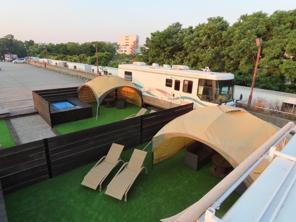 Hokko Marina Hull 2*