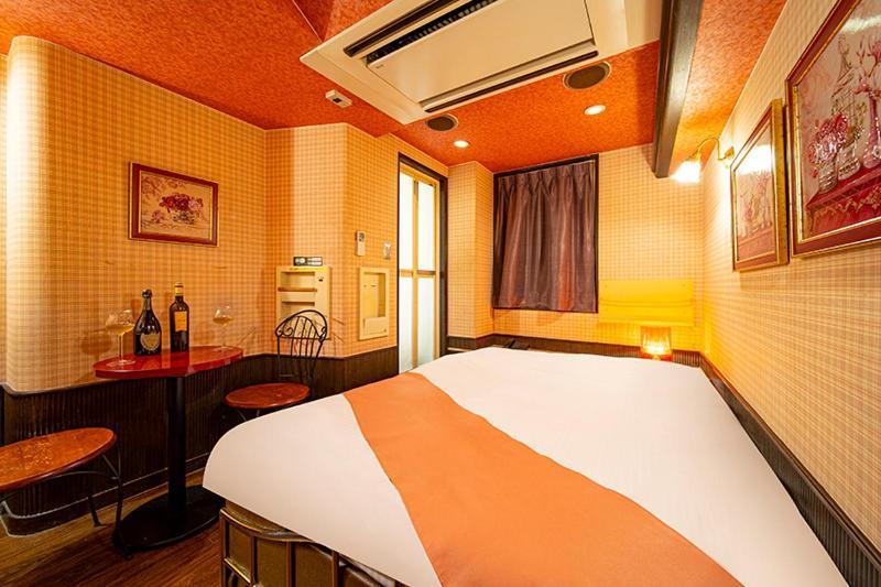 Love hotel Namba Little Chapel (adults Only)