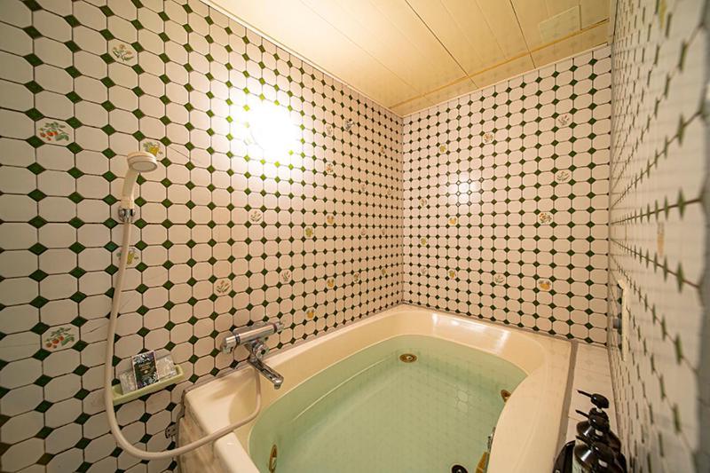 Namba Little Chapel (adults Only) Love hotel Osaka
