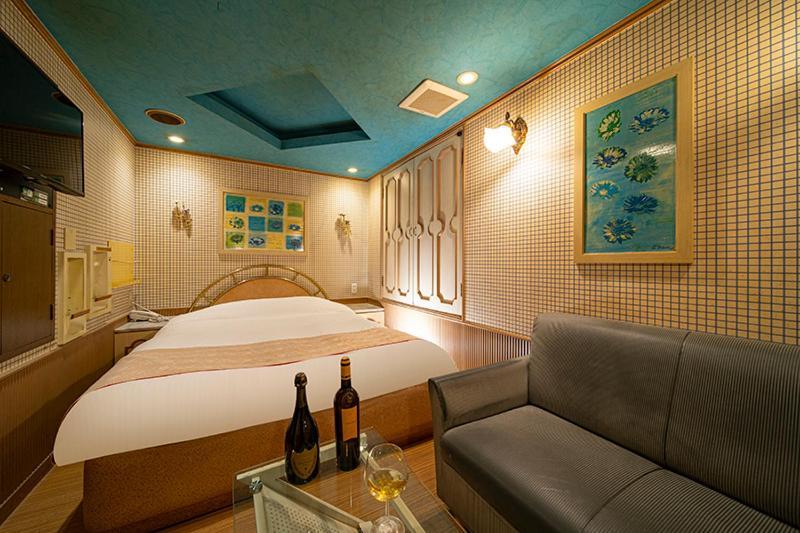 Love hotel Namba Little Chapel (adults Only)