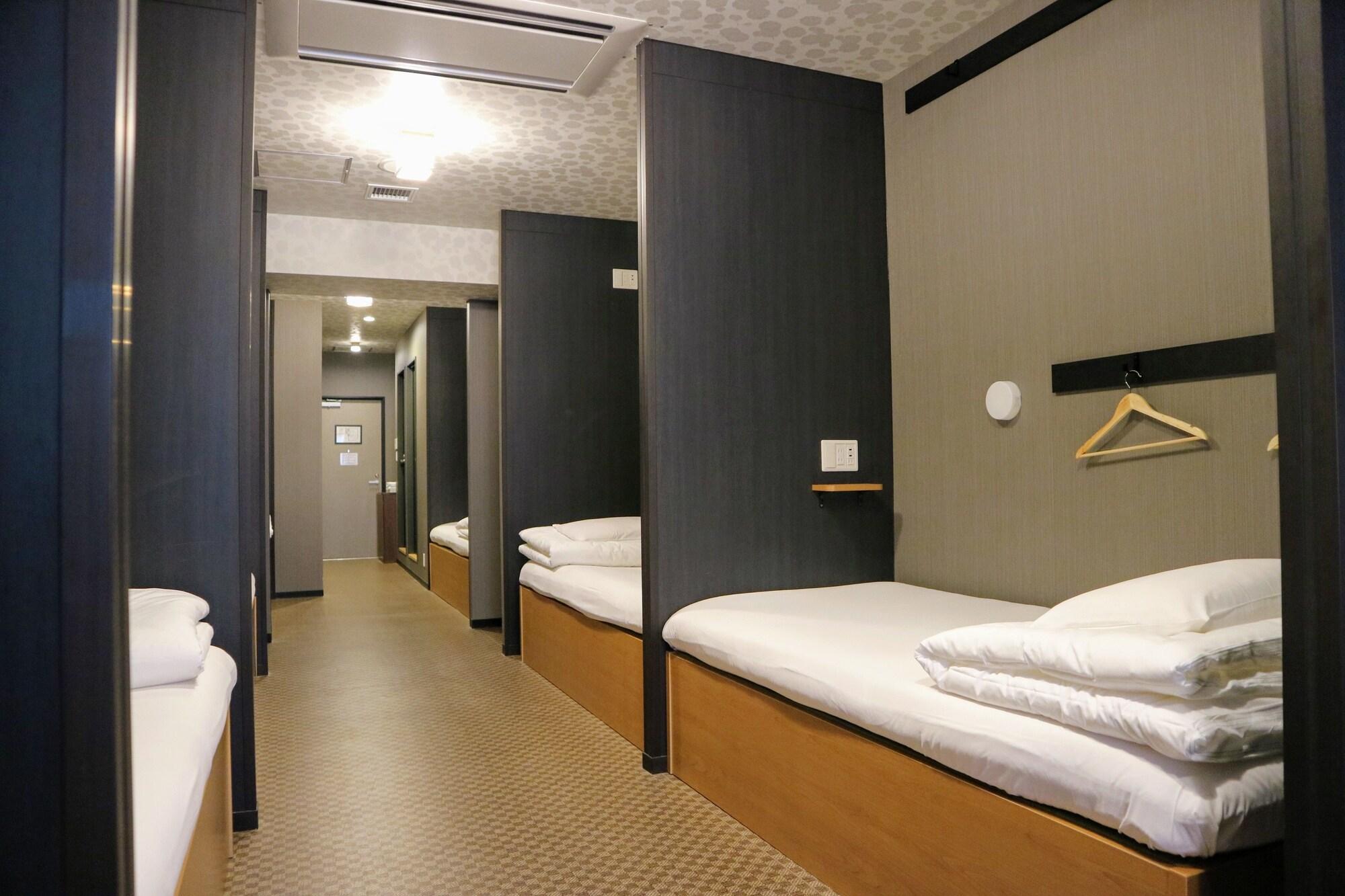 Khaosan World Tennoji Hotel 2*