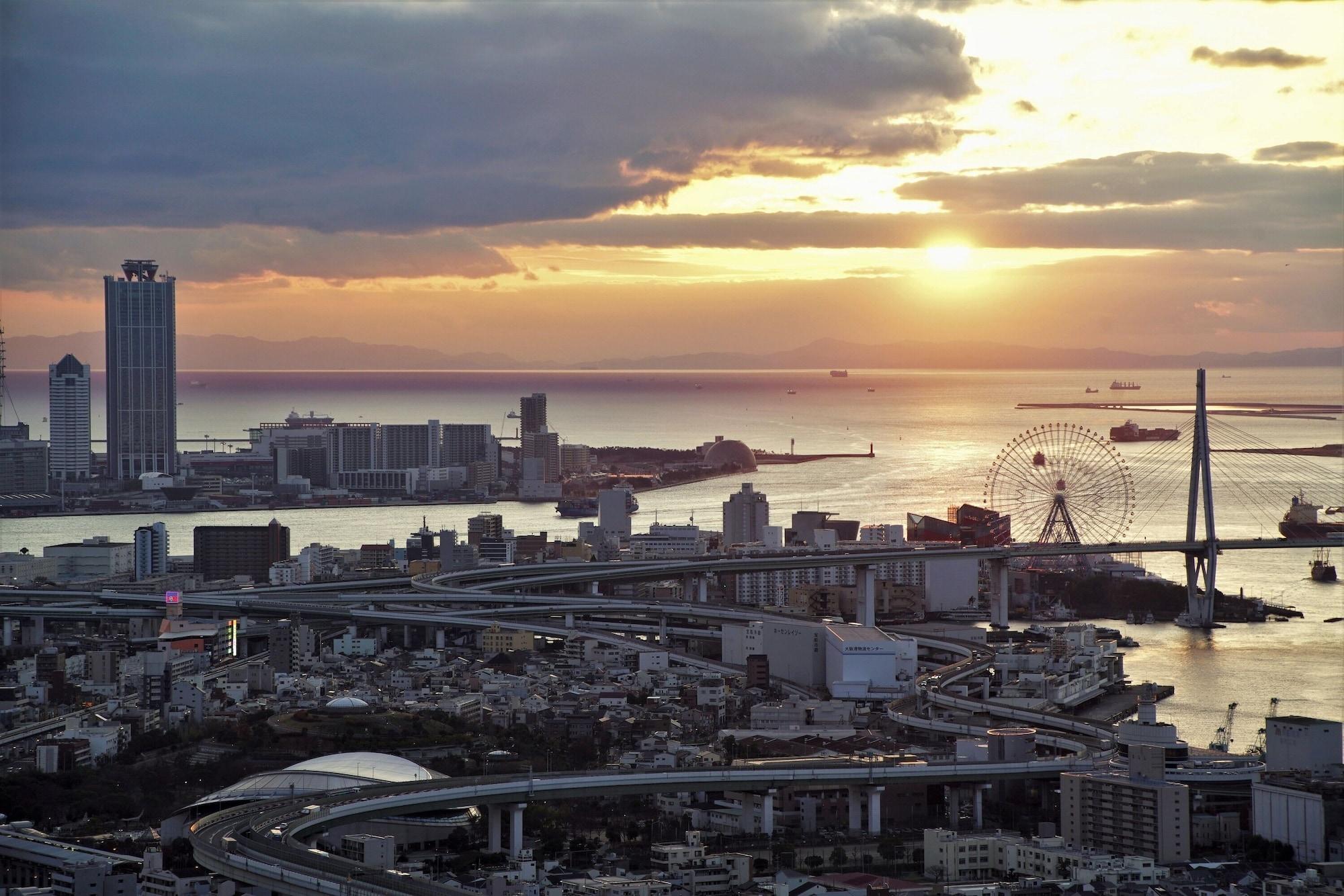 Art Bay Tower Osaka