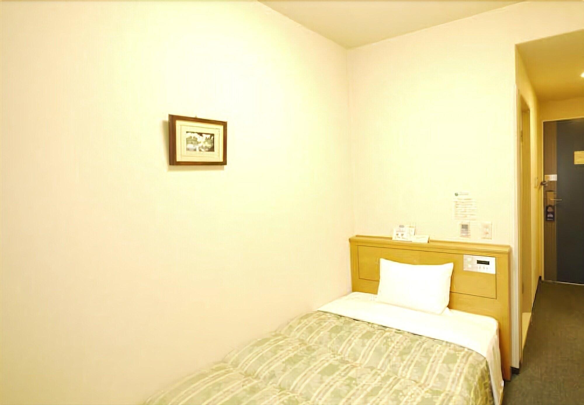 Route-inn Honmachi 3*