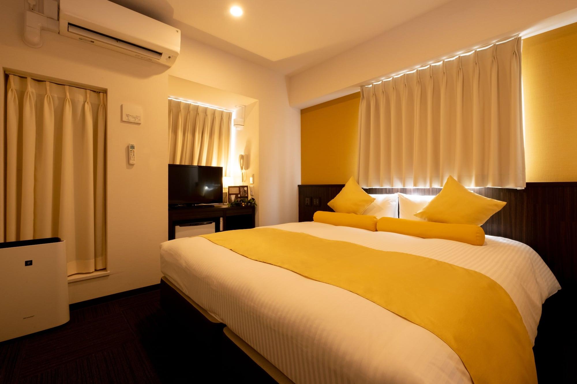Nipponbashi Crystal Hotel Osaka