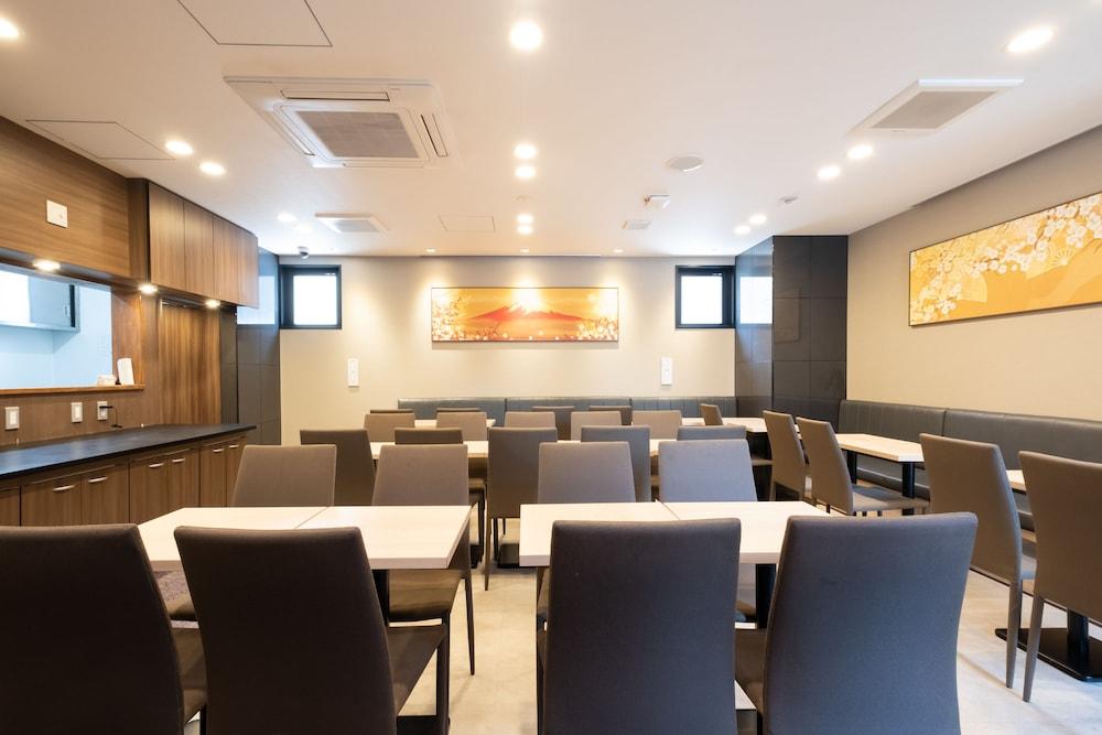 Shinsaibashi-higashi Crystal 4* Osaka