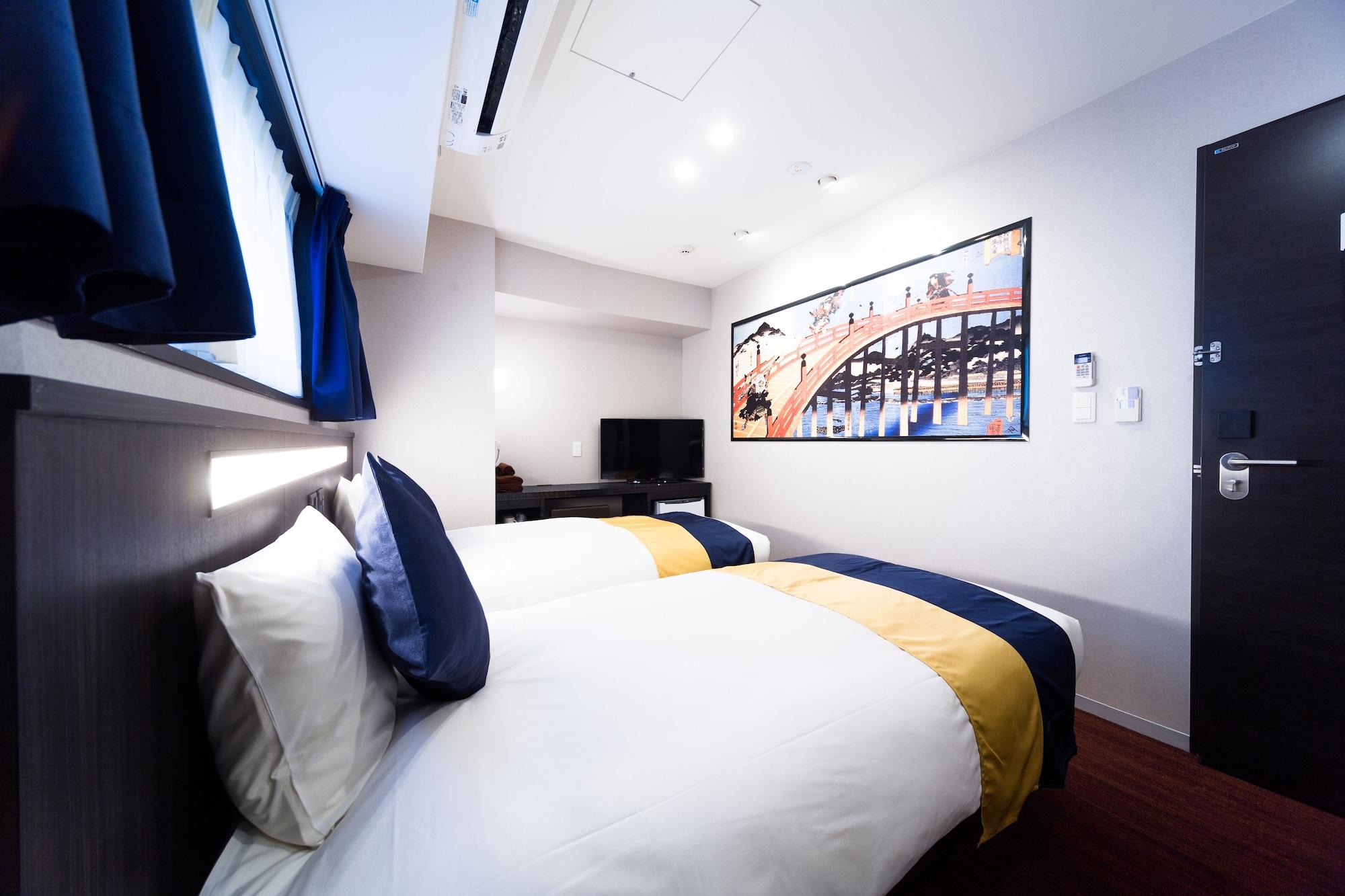 Kuromon Crystal Hotel 4*