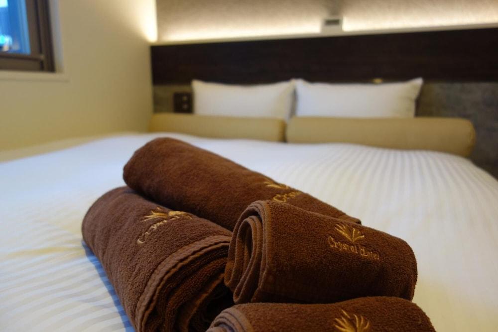 Doutonbori Crystal ⅱ Hotel 4*