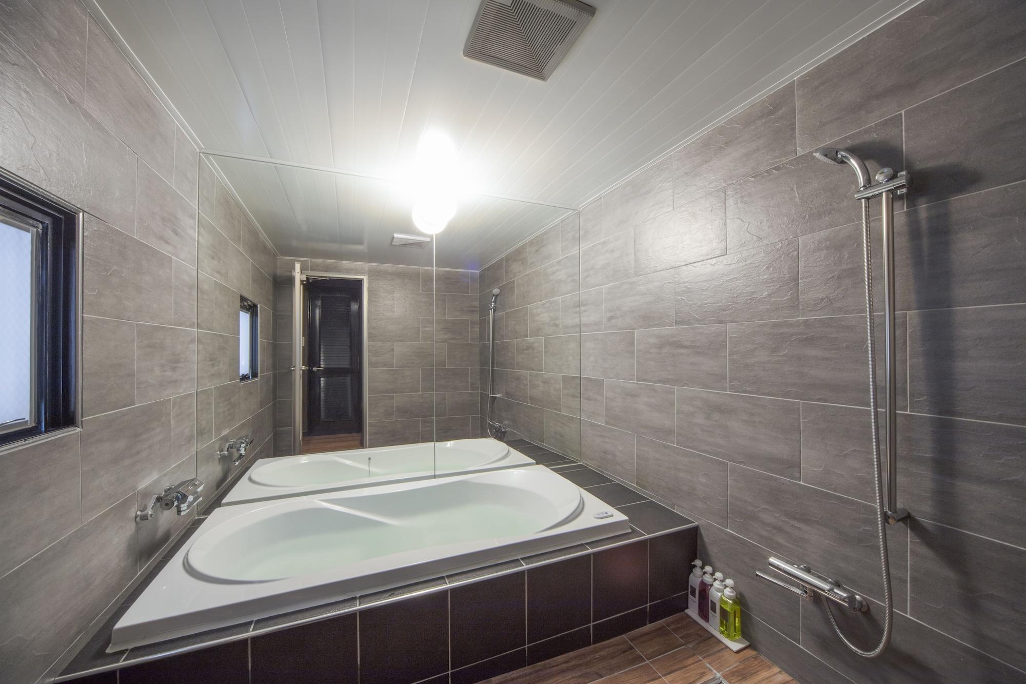 Hotel Noah White - Adults Only 3*
