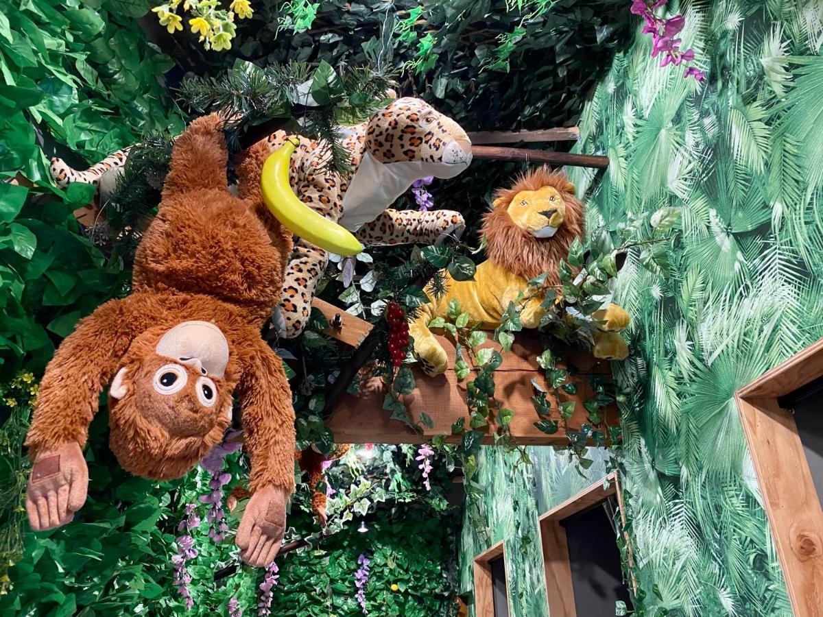 Jungle Fun Fun Apartment Osaka