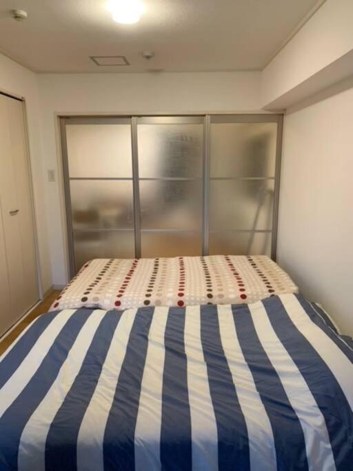 ２ Beds. Comfortable . Dotonbori / Kuromon Market. *
