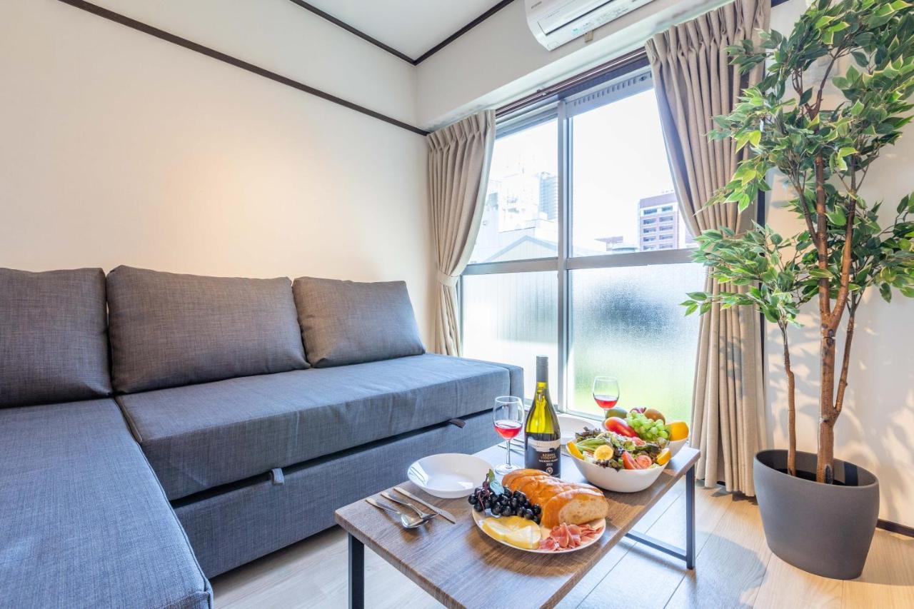 River Side Namba 502 Apartment *