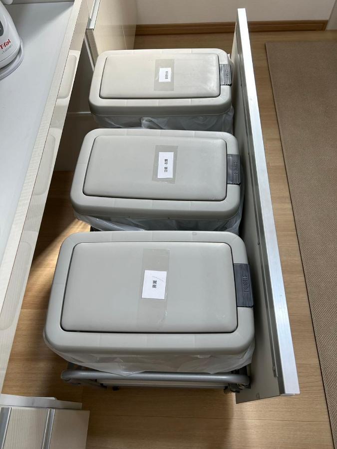 Pousada Trust2馆临近心斋桥道頓堀难波直达梅田关西机场usj全新独栋别墅四个卧室可住8人超大空间3卫2浴厨房设施齐全电视冰箱洗衣机空调配置齐全免费停车4分钟步行至今宫站 Osaka