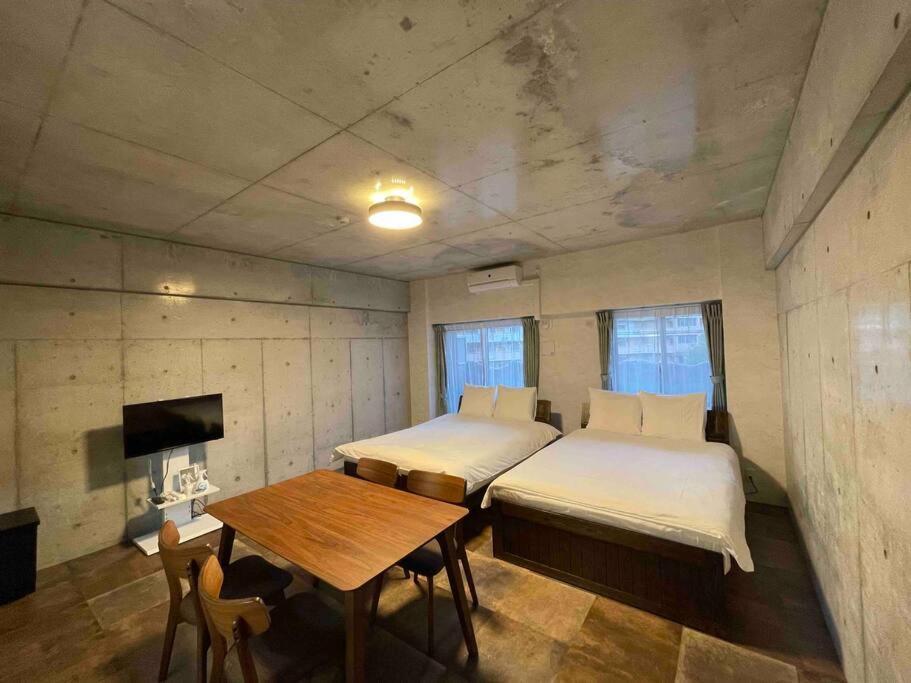 Wolf Pack 22 Apartment *