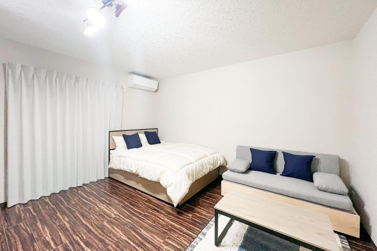 Apartment House Sinkan Osaka