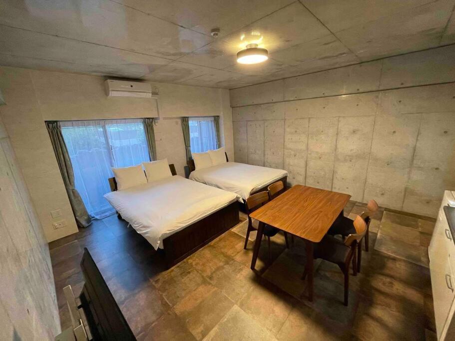 Wolf Pack 22 Apartment Osaka
