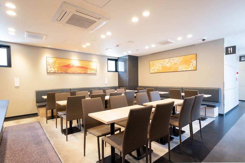 Hotel Shinsaibashi-higashi Crystal