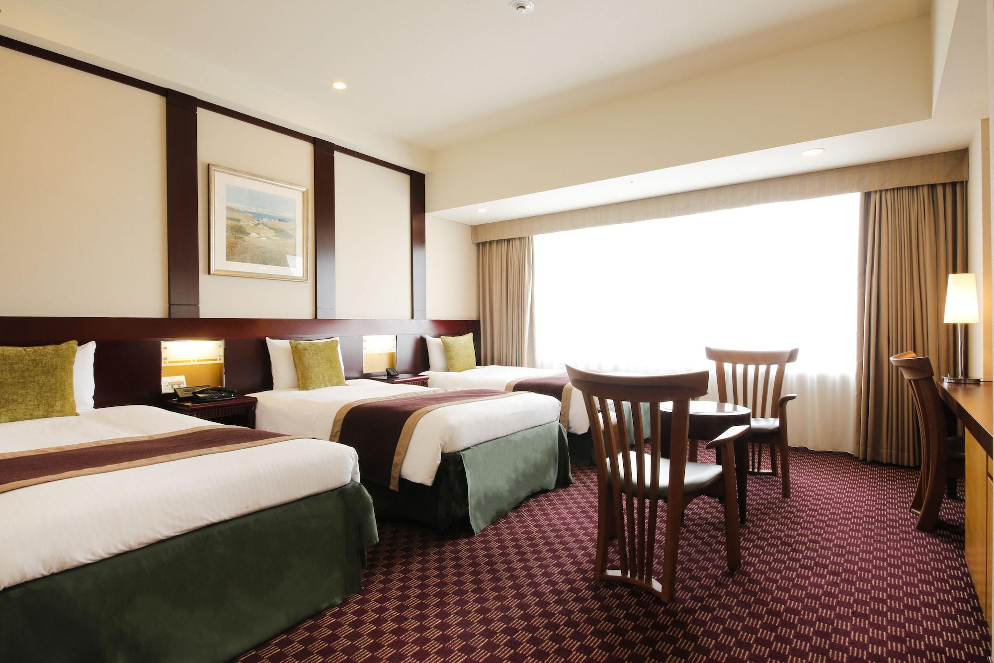 Keihan Universal Tower Hotel 4*