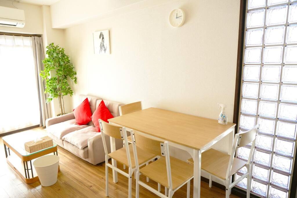 Apartment B401/大阪人气景点黑门市场步行6分钟，日本桥、难波、心斋桥、道顿堀步行可达 *
