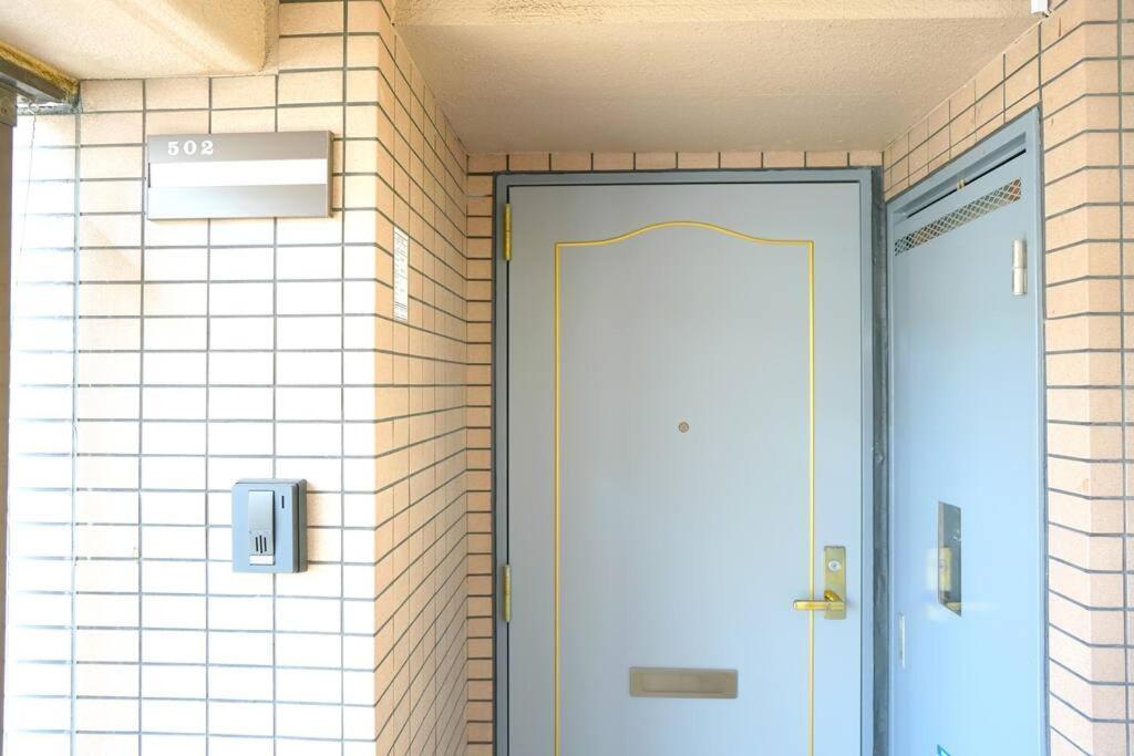Apartment B502/大阪人气景点黑门市场步行6分钟，日本桥、难波、心斋桥、道顿堀步行可达 Osaka