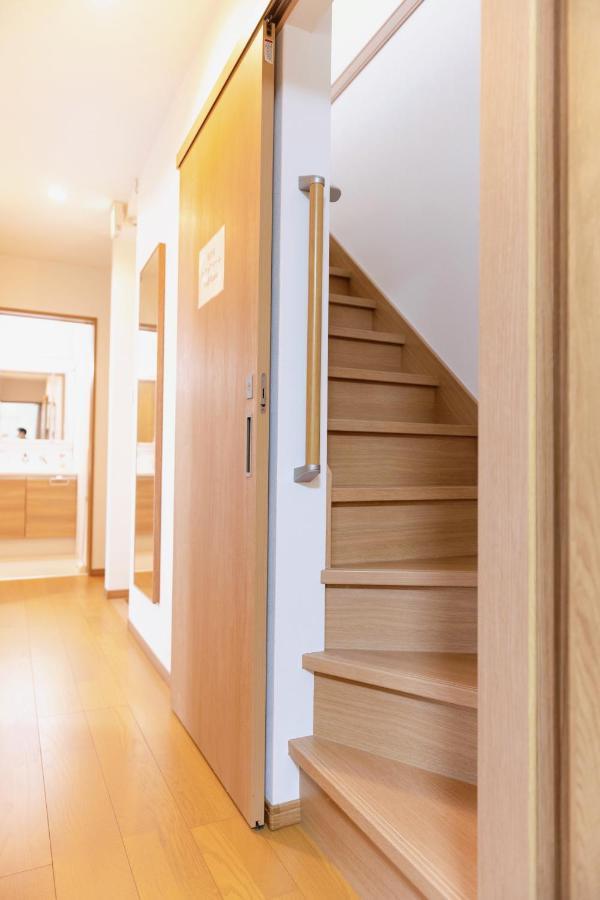 Ja Lan's Villa: Spacious 3-bedroom Near Kinjo Station Villa Osaka