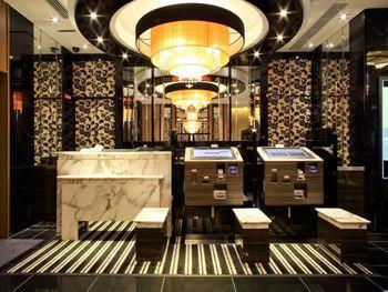 Apa Midosuji Honmachi Ekihigashi Hotel