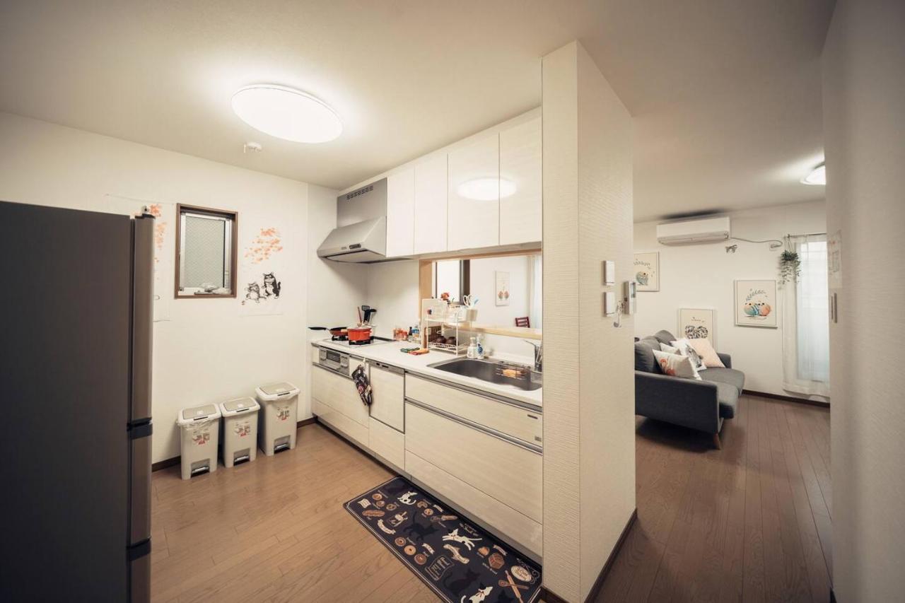 Kurisu1 Warm New Design 9 Ppl Family House