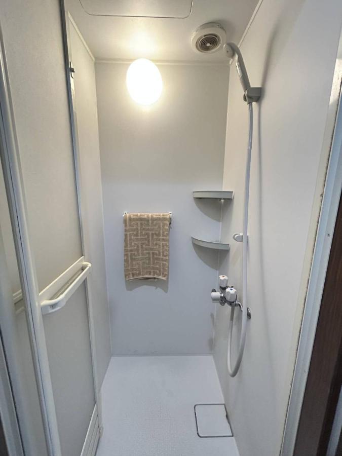 ホステル今鶴 ダブルルーム 401号室 Guest house Osaka