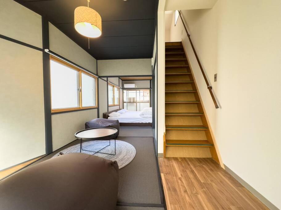 Apartment Tasoneurbanstayosaka 梅田中津2 *