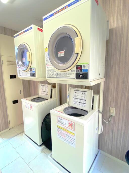 Good Location, Convenient Transportation Nipponbashi Station 4 Minutes Dotonbori 6 Minutes Kuromon Market 8 Minutes Double Bed O5 Apartment Osaka