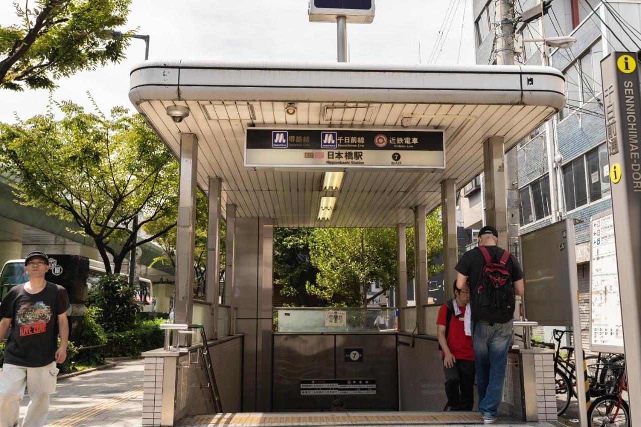 大阪道顿堀 铁甲猫の家 * Osaka