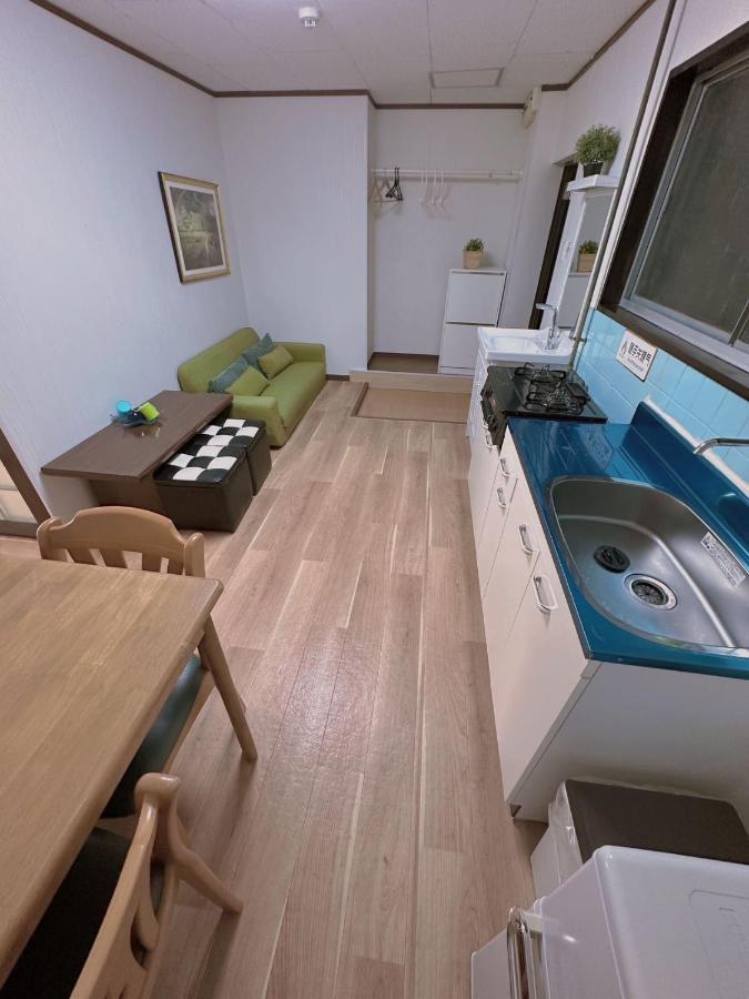 Nippori Nishi-tengachaya Guesthouse西天下茶屋アパートメント *