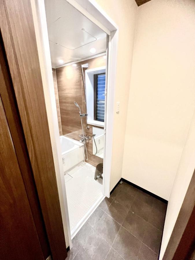 Apartment 桃谷駅徒歩3分!バーベキュー可!商店街にある145平方!どこへ行くにも便利!コリアンタウンまで徒歩10分