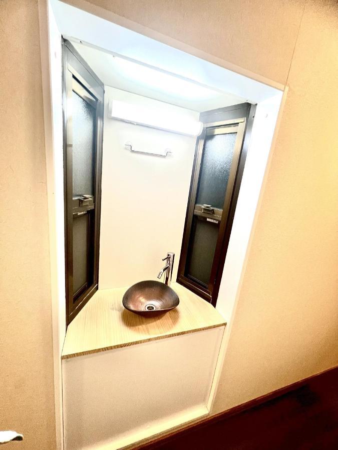 Apartment 桃谷駅徒歩3分!バーベキュー可!商店街にある145平方!どこへ行くにも便利!コリアンタウンまで徒歩10分 Osaka
